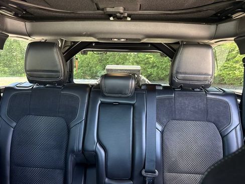 Used 2024 Ford Bronco Raptor w/ Interior Carbon Fiber Pack 6 AWD/4WD image 35