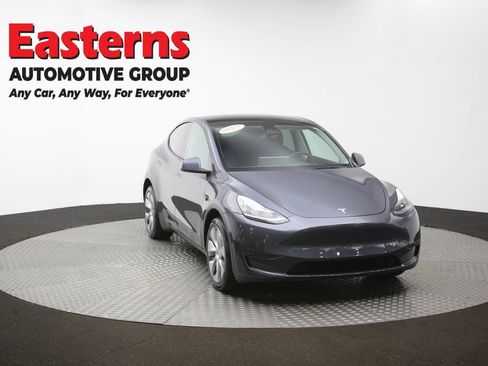 Used 2023 Tesla Model Y Long Range AWD/4WD image 45