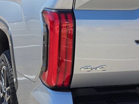 Used 2023 Toyota Tundra Limited w/ Power Package AWD/4WD image 12