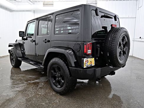 Used 2017 Jeep Wrangler Unlimited Sahara w/ Dual Top Group image 23