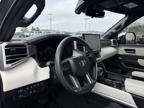 Used 2024 Toyota Sequoia Capstone image 10