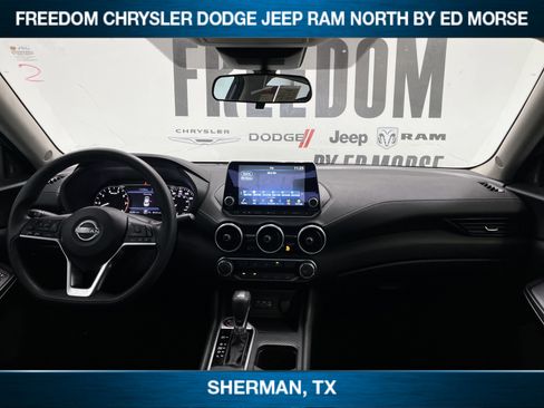 Used 2024 Nissan Sentra SV image 11