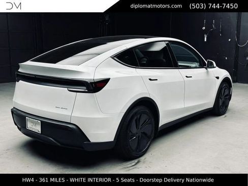 Used 2026 Tesla Model Y AWD image 6