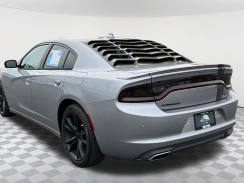 Used 2016 Dodge Charger R/T image 7