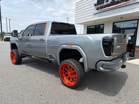 Used 2024 GMC Sierra 2500 Denali w/ Denali Reserve Package AWD/4WD image 5
