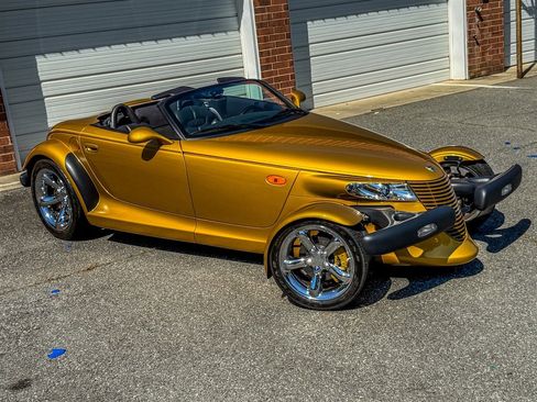 Used 2002 Chrysler Prowler image 39