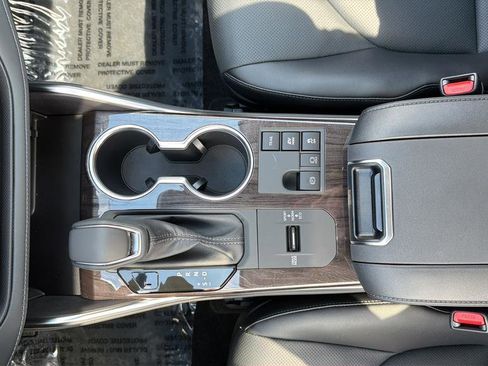 Used 2026 Toyota Highlander Platinum image 20