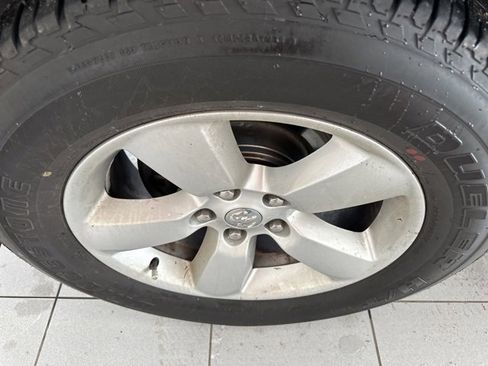 Used 2013 RAM 1500 Classic SLT w/ Remote Start & Security Group image 15