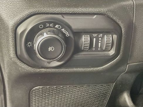 Used 2018 Jeep Wrangler Unlimited Sport S AWD/4WD image 11