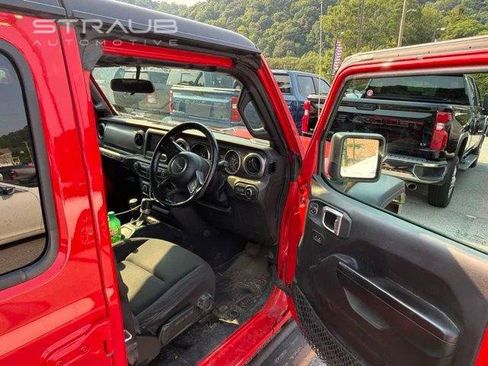 Used 2022 Jeep Wrangler Unlimited Sport w/ Cold Weather Group AWD/4WD image 10