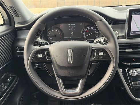 Used 2022 Lincoln Corsair AWD w/ Equipment Group 101A image 16