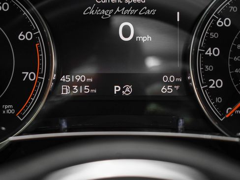 Used 2017 Bentley Bentayga AWD/4WD image 14