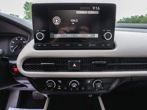 Used 2023 Honda HR-V LX image 23