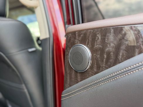 Used 2024 Nissan Armada Platinum w/ Captain's Chairs Package image 12