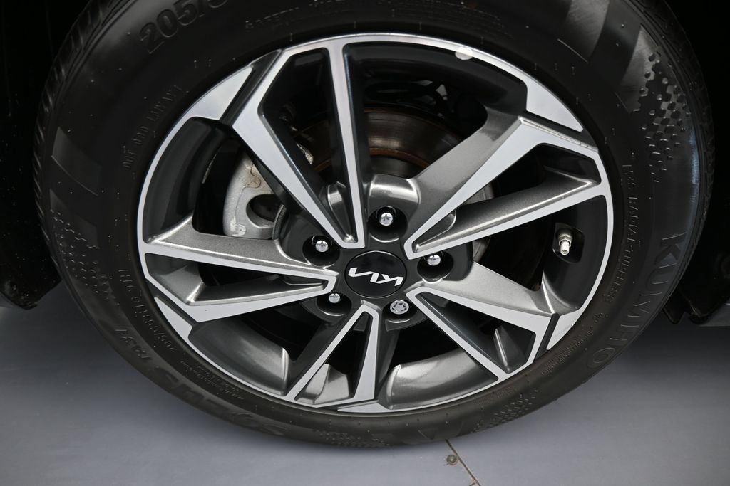 Used 2024 Kia Forte LXS FWD image 37