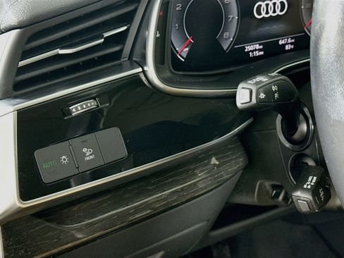 Used 2023 Audi Q7 3.0T Premium Plus w/ Premium Plus Package AWD/4WD image 14