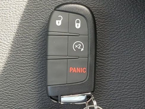 New 2026 Jeep Compass Latitude image 33