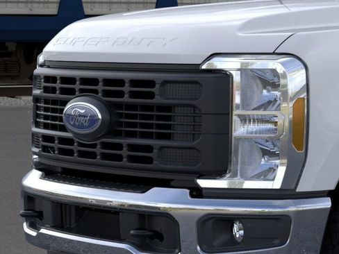 New 2026 Ford F250 XL w/ XL Off-Road Package image 17