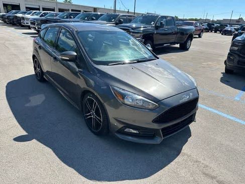 Used 2016 Ford Focus ST FWD image 21