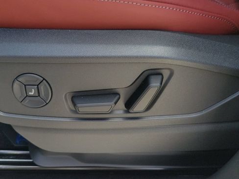 New 2026 Audi SQ5 Premium Plus AWD/4WD image 17
