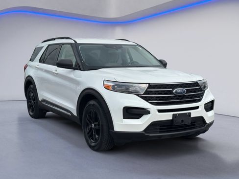 Used 2020 Ford Explorer XLT RWD image 5