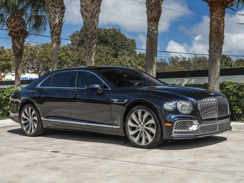 Used 2022 Bentley Flying Spur V8 image 10