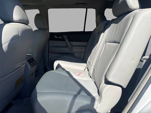 Used 2009 Toyota Highlander Limited FWD image 19