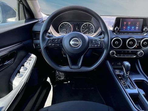 Certified 2025 Nissan Sentra S FWD image 8
