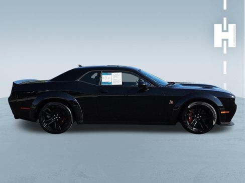 Used 2022 Dodge Challenger R/T Scat Pack RWD image 3