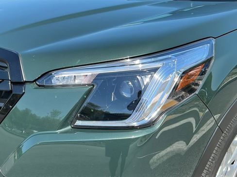 Certified 2023 Subaru Forester AWD/4WD image 4