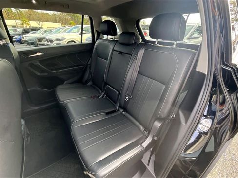 Used 2023 Volkswagen Tiguan SE image 20
