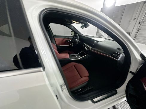 Used 2024 BMW 330i Sedan w/ Premium Package image 31