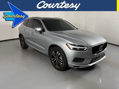 Used 2018 Volvo XC60 T6 Momentum w/ Vision Package