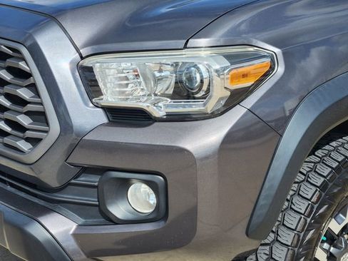 Used 2020 Toyota Tacoma TRD Off-Road w/ Technology Package AWD/4WD image 6