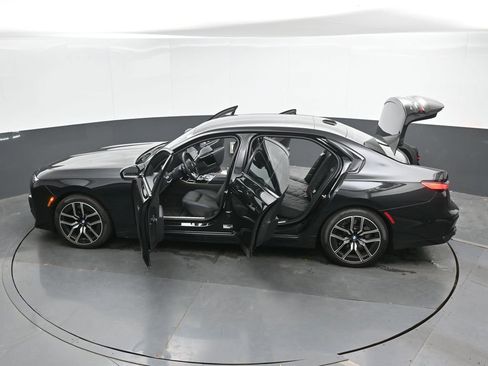 Used 2024 BMW 760i xDrive w/ Executive Package AWD/4WD image 49