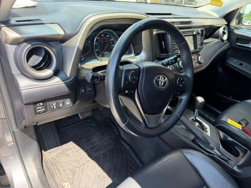 Used 2014 Toyota RAV4 Limited w/ Technology Package AWD/4WD image 14