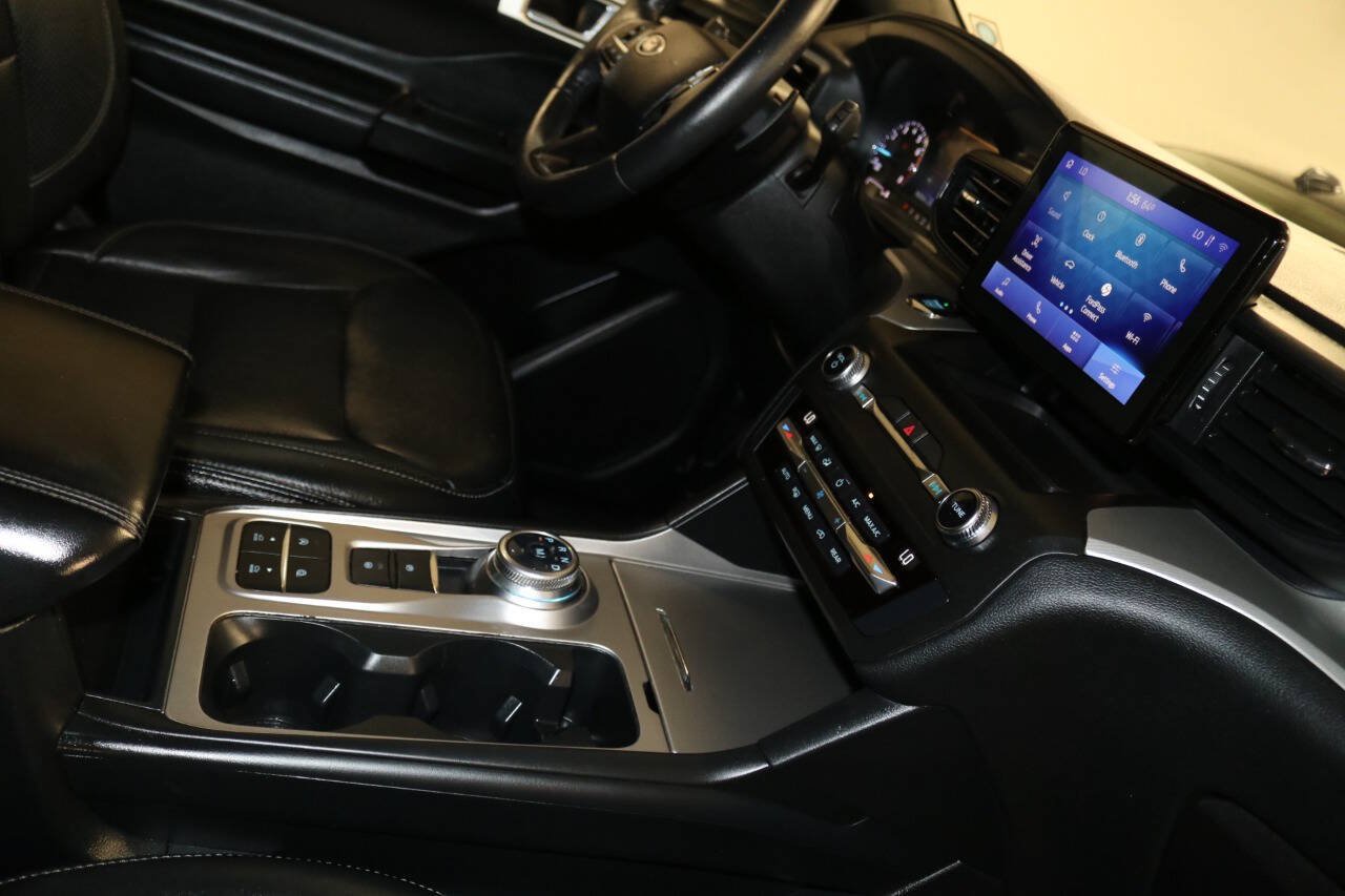Used 2020 Ford Explorer XLT RWD image 41
