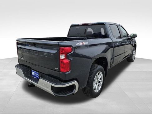 Used 2022 Chevrolet Silverado 1500 LT AWD/4WD image 7
