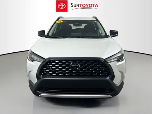 Used 2025 Toyota Corolla Cross LE FWD image 10