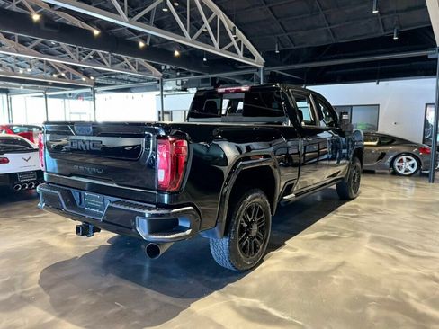 Used 2023 GMC Sierra 2500 Denali w/ Denali Black Diamond Edition image 5
