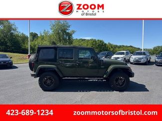 Used 2016 Jeep Wrangler Unlimited Sahara AWD/4WD video 1