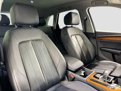 Certified 2023 Audi Q5 2.0T Premium w/ Convenience Package AWD/4WD image 16
