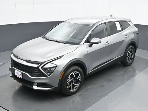Used 2023 Kia Sportage LX AWD/4WD image 17