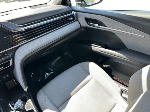 Used 2025 Toyota Camry LE w/ Convenience Package FWD image 22