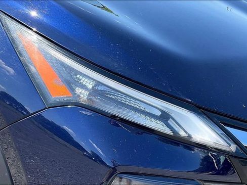 Used 2024 Nissan Rogue SV FWD image 30