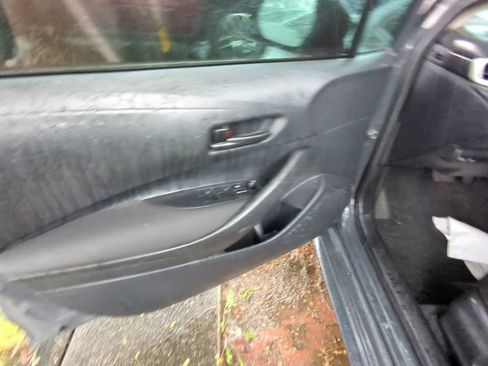 Used 2025 Toyota Corolla LE FWD image 8