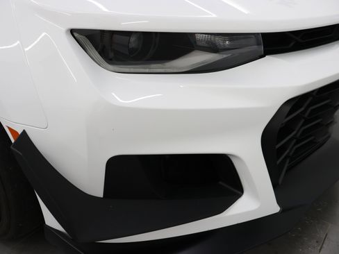 Used 2019 Chevrolet Camaro ZL1 RWD image 22
