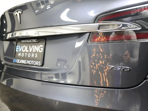Used 2018 Tesla Model S 75D image 16