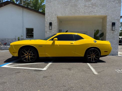 Used 2010 Dodge Challenger R/T image 3