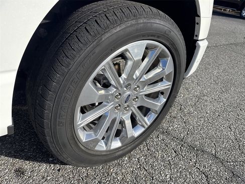 Used 2022 Ford F150 Limited image 14